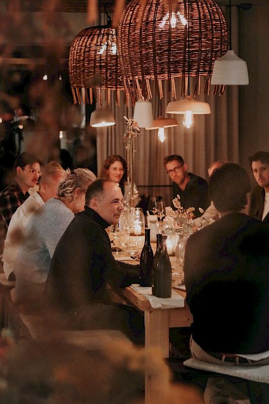 21:15 · Incontro con<br />
il vignaiolo