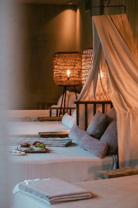 9.05 pm · Private Spa